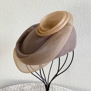 UNBRANDED | Vintage Taupe Wool Fascinator Hat